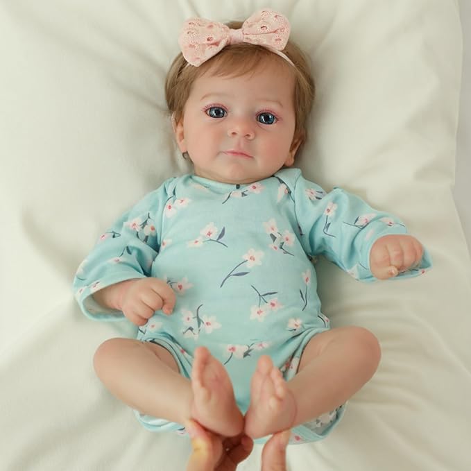 SCOM Lifelike Reborn Baby Dolls Girl - Felicia, 17-Inch Realistic-Newborn Baby Dolls with Weighted Soft Cloth Body, Real Life Cute Reborn Dolls with Gift Box for Kids Age 3+
