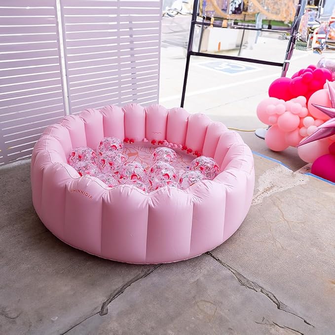 Fun Express Flamingo Print Beach Balls Bulk 12 Pack - Inflatable Pool Toys for Kids & Adults | Hawaiian Luau Party Decorations & Favors | Tropical Beach Party Supplies for Summer Fun Outdoor Play 11"