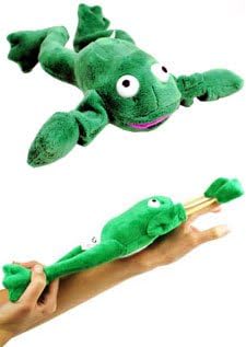 Playmaker Toys - Flying Screaming Flingshot Slingshot Animal Novelty Plush Doll Toy, Launches up to 50 Feet (Frog)