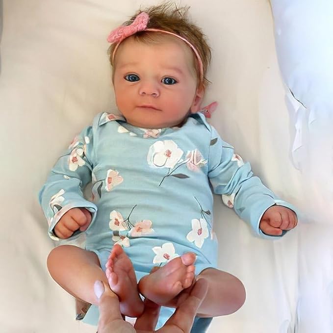 SCOM Lifelike Reborn Baby Dolls Girl - Felicia, 17-Inch Realistic-Newborn Baby Dolls with Weighted Soft Cloth Body, Real Life Cute Reborn Dolls with Gift Box for Kids Age 3+