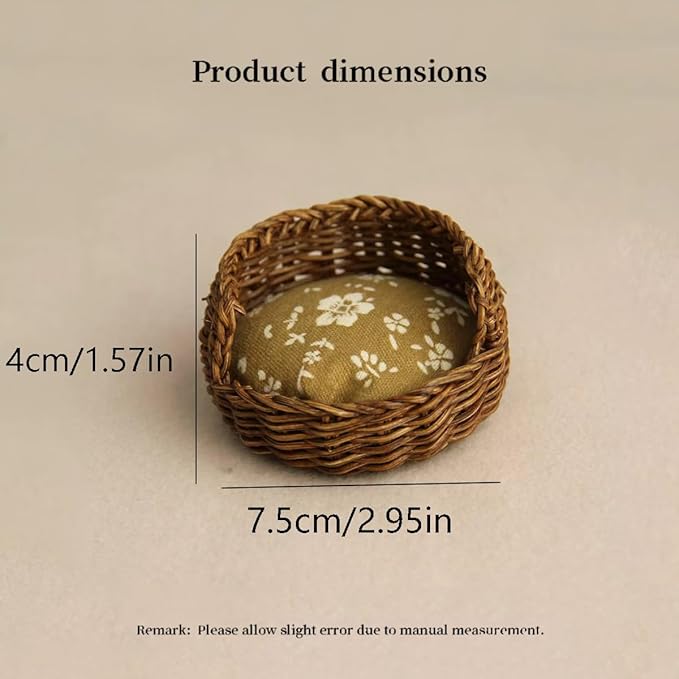 1:12 Scale Mini Rattan Dog Bed for Dollhouse Handmade Wicker Pet Bed, Cute Miniature Dog House Accessories for Doll House Decoration,Dollhouse Furniture Collection (Light) (Basket Dark)
