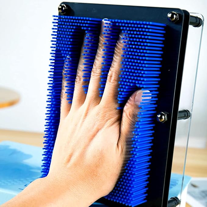 3D Pin Art Intellectual Fun Toy Blue Plastic Pin Art Palm Board Push Pin Toy (Blue-6 x 8 Inches)