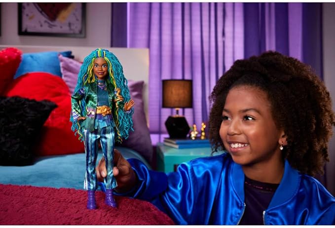 Mattel Disney Descendants: The Rise of Red Fashion Doll & Accessory Uliana, Younger Sister of Ursula with Movie-Inspired Clothes & Necklace