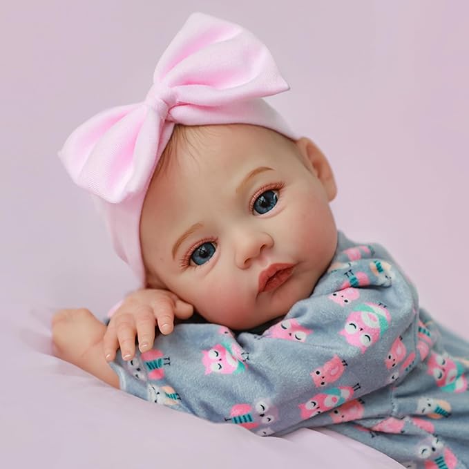 KSBD Lifelike Reborn Baby Girl - 18 inch Realistic Baby Girl Real Life Newborn Baby Dolls, Handmade Anatomically Correct Real Baby Dolls Gift Set for Kids Age 3 +