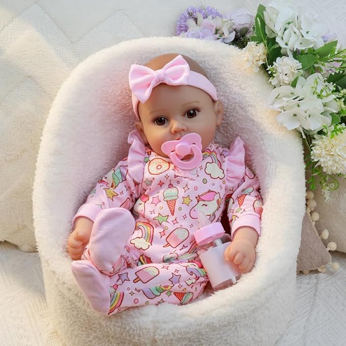 GOAROY Baby Dolls, 17 Inches Large Realistic Baby Doll with Cute Soft Body, Real Life Baby Dolls Girl, with Bottles & Pacifier, Diapers and Bibs, Gift Idea for Ages 3+