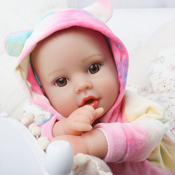 GOAROY Lifelike Baby Dolls Girl, 18 inch Large Realistic Sweet Soft Body Baby Doll Real Life Baby Dolls Girl, with Accessories Gift for Kids Age 3 4 5 6 7 8+