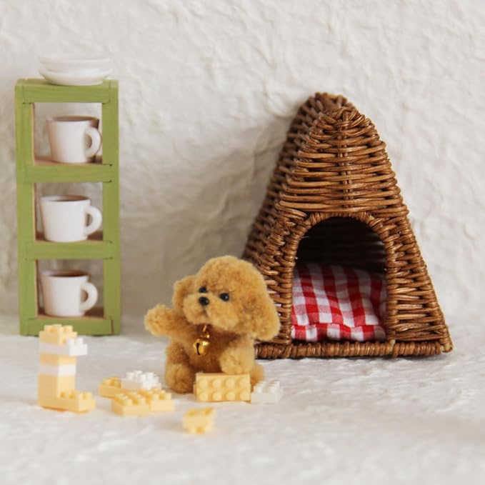 1:12 Scale Mini Rattan Dog Bed for Dollhouse Handmade Wicker Pet Bed, Cute Miniature Dog House Accessories for Doll House Decoration,Dollhouse Furniture Collection (Light) (Triangular Dark)