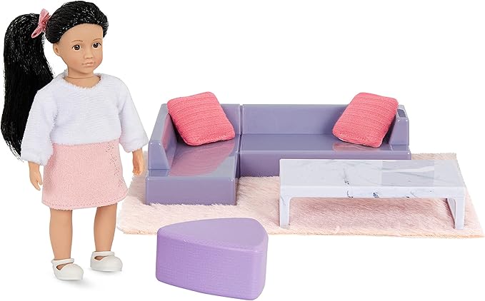 Lori – Yuni's Cozy Sofa Set Mini Doll & Living Room Furniture 6-Inch Doll & Dollhouse Accessories Sofa, Pouffe, Table, Rug, Pillows Play Set for 3+ Years