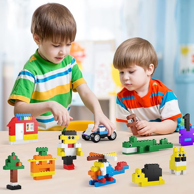 burgkidz Building Bricks 568 Pieces Toys, Classic Building Blocks Includes Wheels, Door, Window, Compatible Bulk Block with Storage Box and Baseplate, STEM Educational Gift for Kids 3+ Year