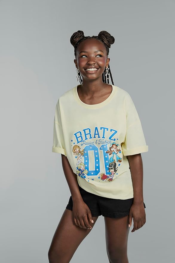 Bratz Stylin' Sasha Fashion Doll with Customizable T-Shirt for You and Accessories