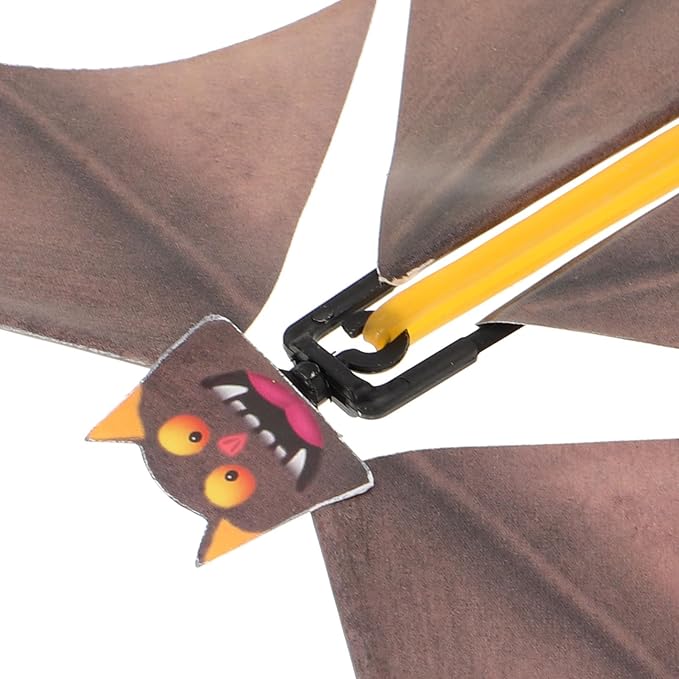 TOYANDONA Flying Bat, 10 Pcs Wind up Bat Toys Funny Surprise Tricky Prop Toys Fake Props Halloween Card Stage Performance Accessory (Random Color)
