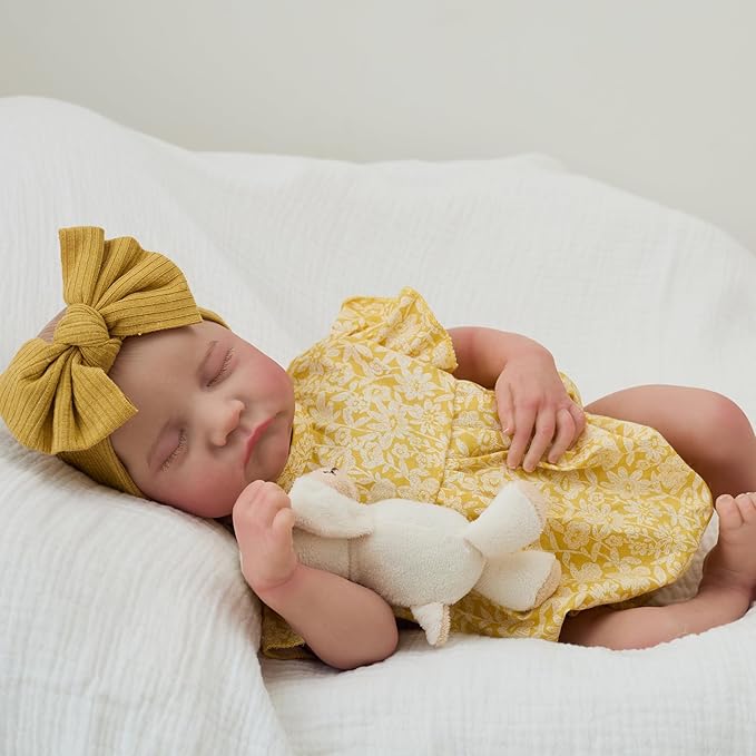 FOCKOF Realistic Reborn Baby Dolls-18 Inch Realistic Baby Doll Girls Soft Cloth Body Reborn Baby with Gift Box for Kids Age 3+