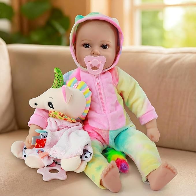 GOAROY Lifelike Baby Dolls Girl, 18 inch Large Realistic Sweet Soft Body Baby Doll Real Life Baby Dolls Girl, with Accessories Gift for Kids Age 3 4 5 6 7 8+