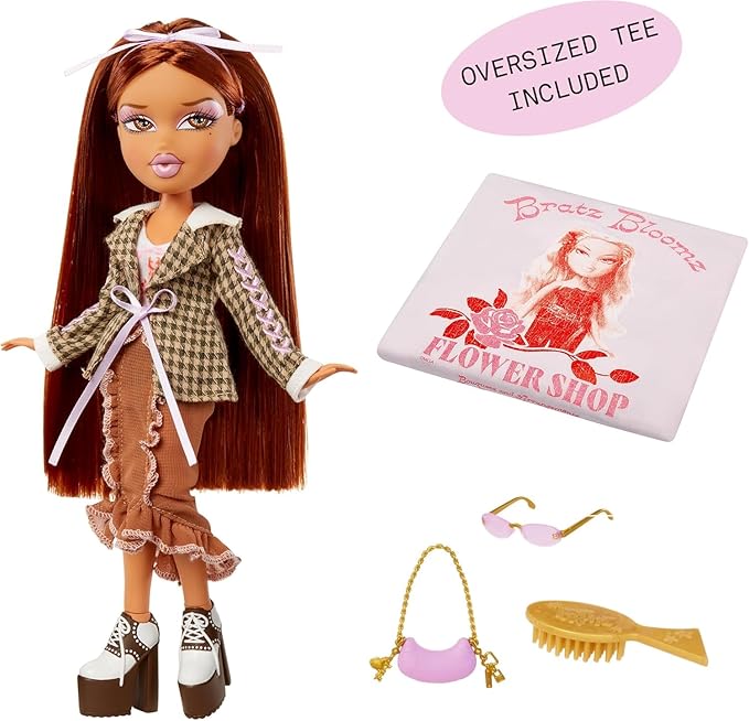 Bratz Stylin' Yasmin Fashion Doll with Customizable T-Shirt for You and Accessories