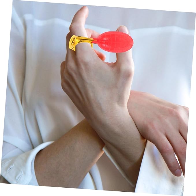 Homoyoyo 6pcs Water Spray Ring Prank - Fun Party Props for and Adults - Ideal for Birthday Celebrations Bath Time Fun and Hilarious Trick Games