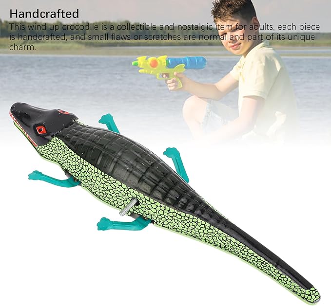Wind Up Crocodile Toy, Vintage Iron Clockwork Toy with Crawling, Handcrafted Retro Desktop Decor for Office & Home, Unique Collectible Gift for Adults (Green)
