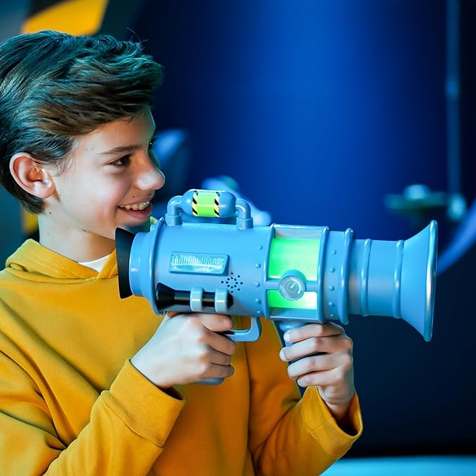 Minions Despicable Me 4 Ultimate Fart Blaster Toy - Shoots Real Fog Rings | 15 Hilarious Sound Effects | Lights Up & Banana Scents | Includes 2 Scent Formulas | Great Gag Gift for Kids Ages 4+