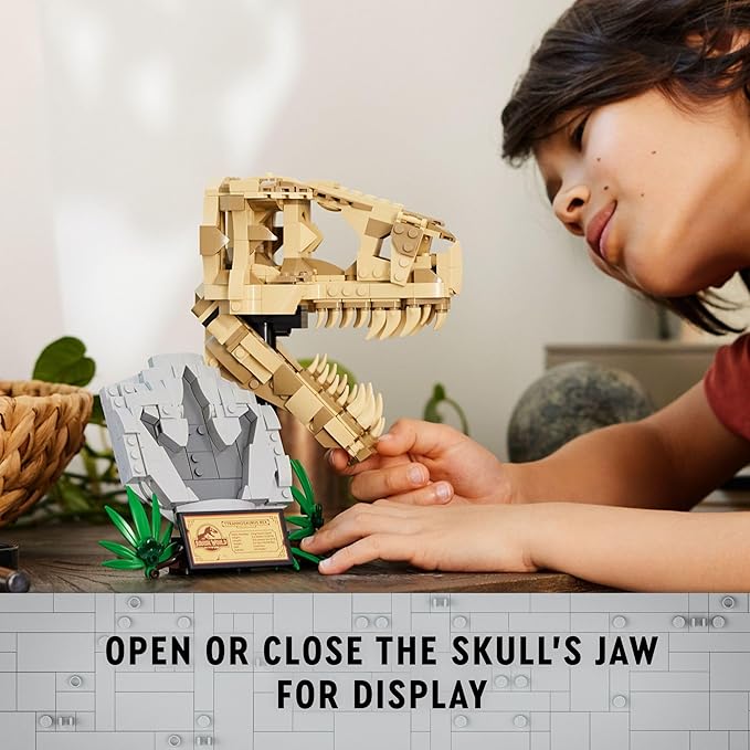 LEGO Jurassic World Dinosaur Fossils: T Rex Skull Building Toy - Dinosaur Toy for Boys & Girls, Ages 9+ Years - Gift for Christmas - Display for Bedroom - 76964