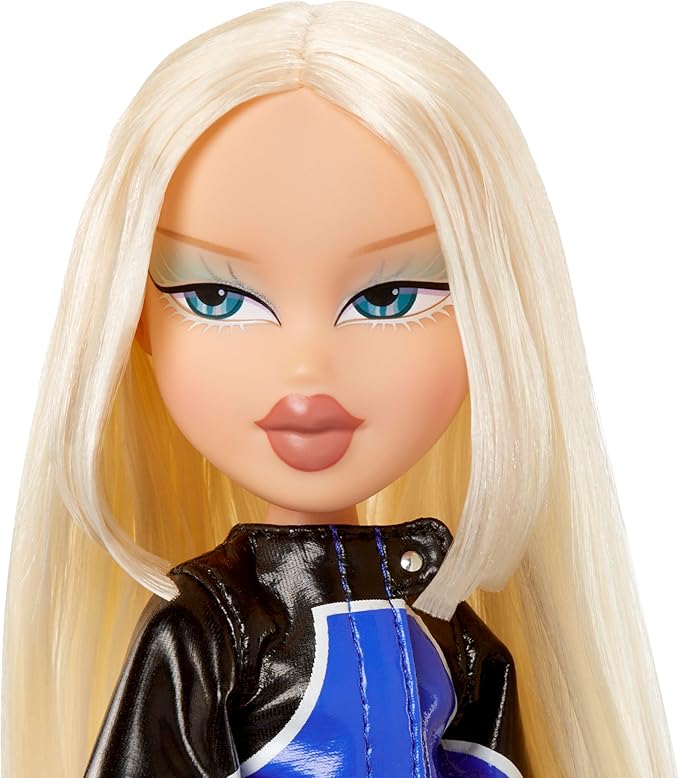 Bratz Scorchin' Cloe Fashion Doll with Accessories