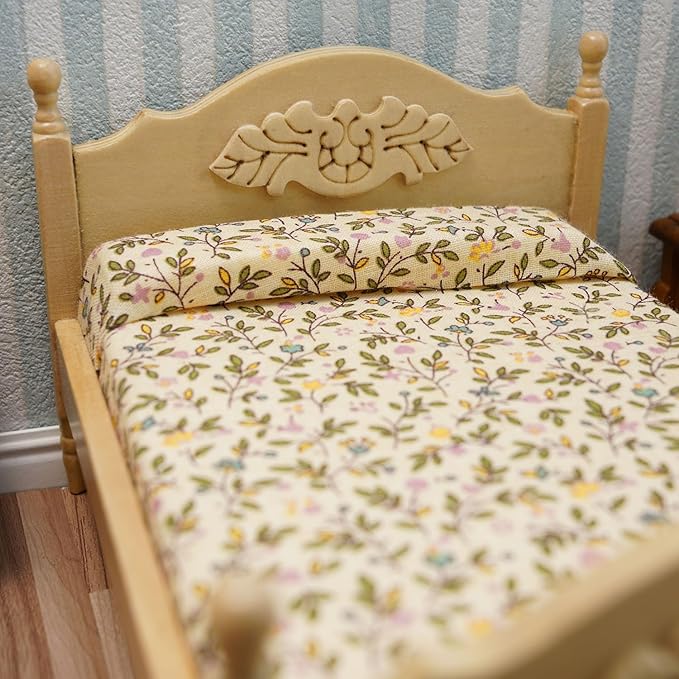Miniature Furniture Dollhouse Wooden Fabric Bed with Mattress & Pillow 1 12 Scale Furniture Dollhouse Decoration Accessories (Wood)