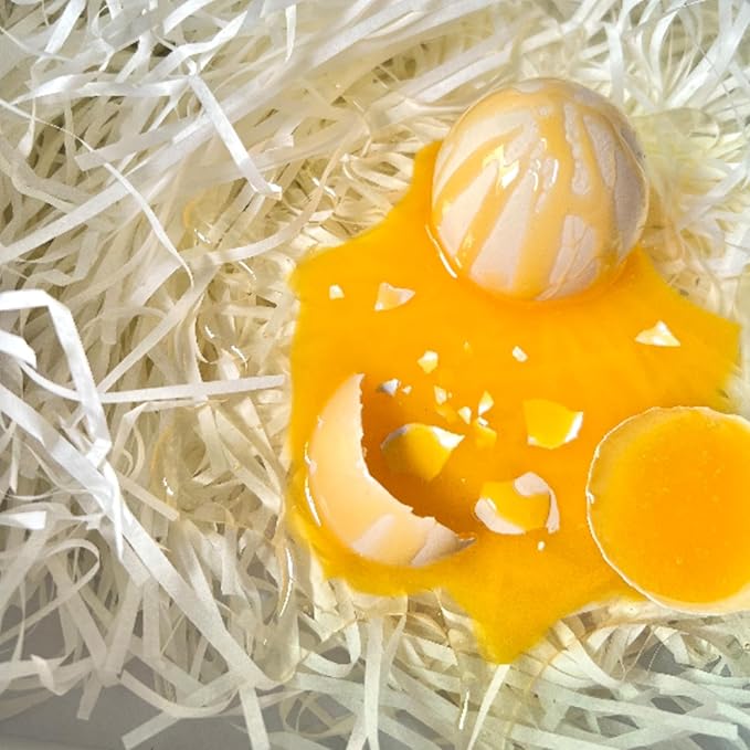 Real Eggshell Cracked Eggs Prank Toy, Multifunctional Phone Stand Desk Holder, Hilarious Gag Props for Parties Halloween, Novelty Joke Toy for Home, 17x15x5cm / 6.69x5.91x1.97in