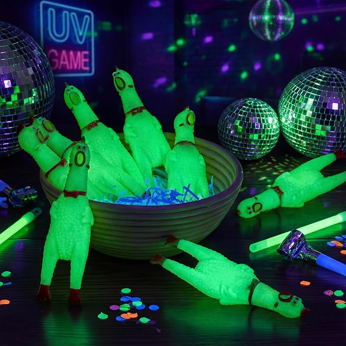 Honoson 150 Pcs Glow in The Dark Rubber Chicken 6.5 Inch Luminous Screaming Glowing Novelty Squeaky Chicken Prank Novelty Toy Party Favors for Adults, Family Games (Green)