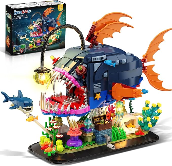 Mechanical Angler Fish Building Set with Lights, Movable Lantern Fish Building Blocks Toy with Shark Jellyfish, 1139 PCS Ocean Animal Building Kit, Home Decor Gift for Adults Teens Boys 12+