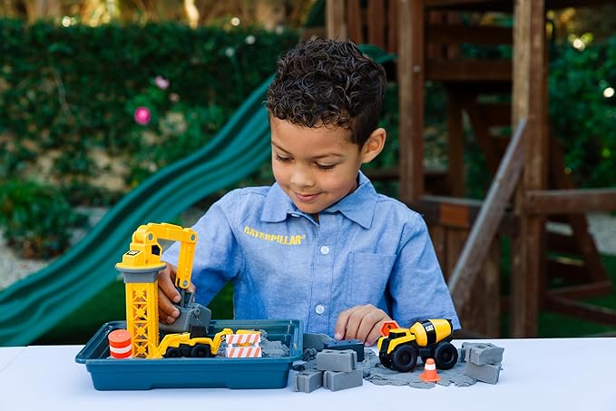 CAT Dig N Build Concrete Playset 12-oz Moldable Concrete Compound, Crane, 2 Little Machines Vehicles, Construction Molds & Easy-Cleanup Tray, Sensory STEM Kit for Kids Ages 3 +