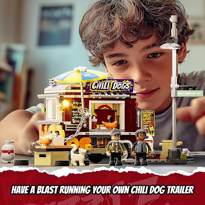FUNWHOLE Chili Dog Trailer Lighting Building Bricks Set - Street Fusion City Town Hot Food Truck with LED Light Display Kit 515 Pcs for Adults & Teens & Street Cultrue Lovers
