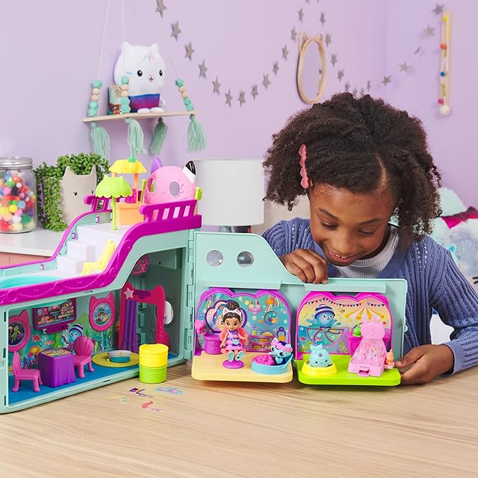 Gabby’s Dollhouse, MerCat’s Spa Room Playset, with MerCat Toy Figure, Surprise Toys and Dollhouse Furniture, Kids Toys for Girls & Boys 3+