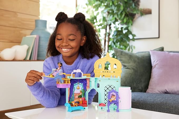 Mattel Disney Princess Toys, Jasmine Doll House Stackable Castle with 1 Small Doll, 2 Character Friends & 7 Accessories, Inspired by the Movie Aladdin