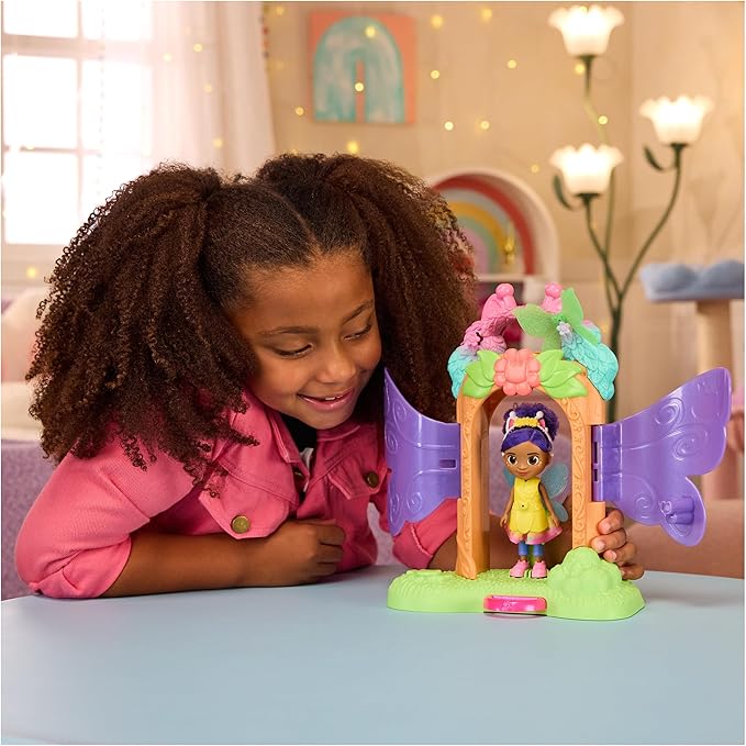 Gabby's Dollhouse Fairylandia, Fairy Magic Reveal Playset with Transforming Feature and Dollhouse Accessories, Kids Toys for Girls & Boys Ages 3 and Up