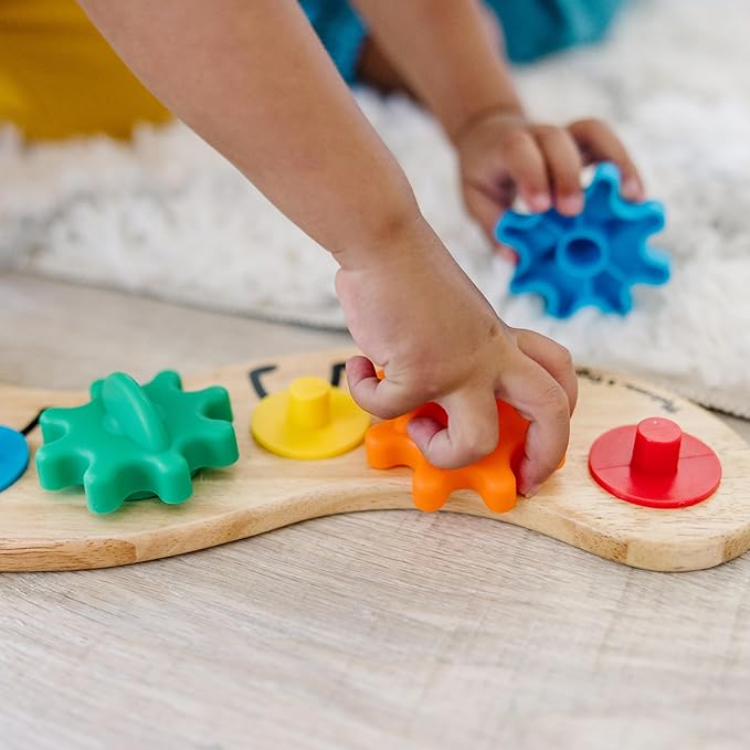 Melissa & Doug Rainbow Caterpillar Gear Toy with 6 Interchangeable Gears