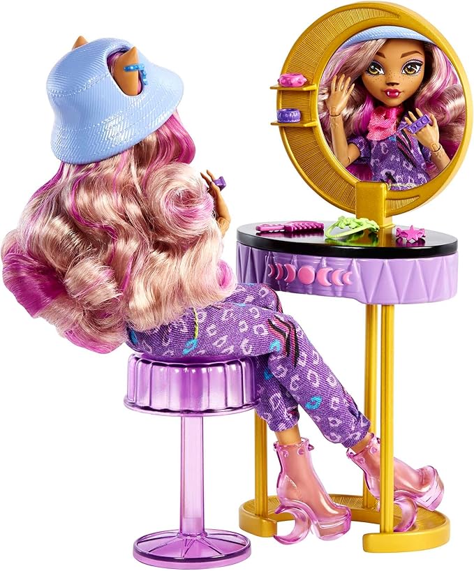 Monster High Doll & Playset, Clawdeen Wolf Boo-tique Studio with Fashion Accessories, 20+ Pieces for Mix-&-Match Outfits