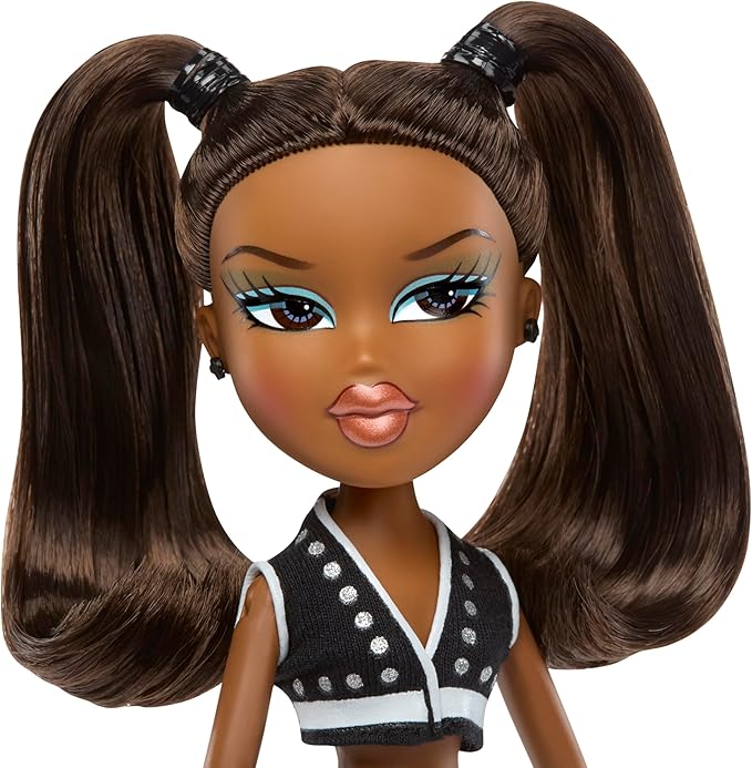 Bratz Play Sportz Sasha Fashion Doll with Accessories, Cheerleading