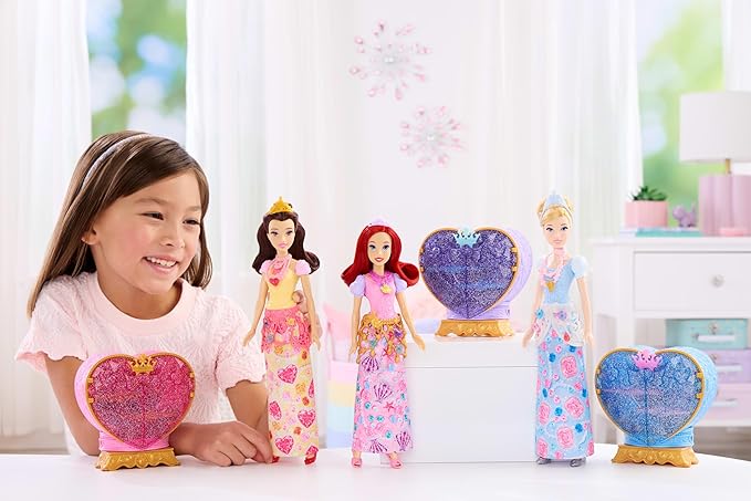 Mattel Disney Princess Belle Fashion Doll & Accessories with 8 Surprises, Including Heart Gem Box, Ring for Child & 9 Pieces, Inspired by Movie