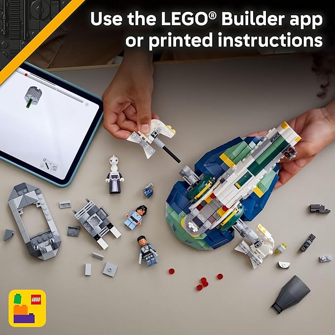 LEGO Star Wars: Attack of The Clones Jango Fett's Starship Building Toy - Pretend Play Set for Boys & Girls, Ages 9+ - Gift for Birthdays - Collectible Model Kit & Kids Room Decor - 75433