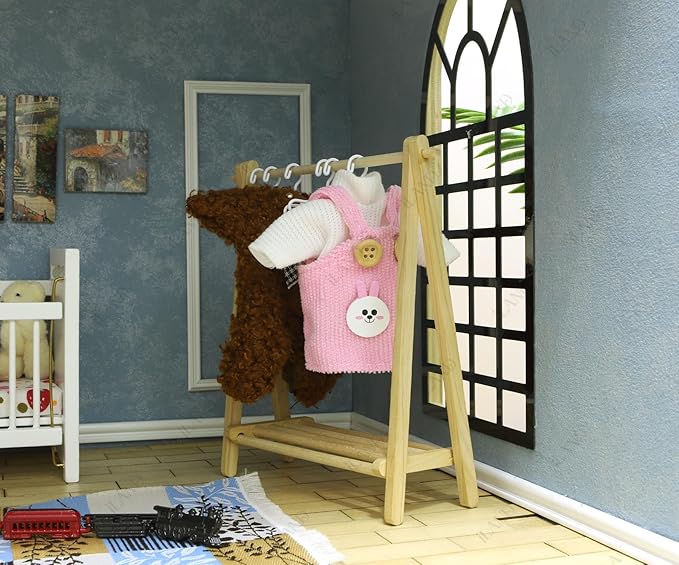 ILAND 1/12 Scale Accessories Dollhouse Miniature Rack w/ 6 Mini Hangers, Plant Hanger for Living Room, Bathroom, Bedroom (1 Foldable Rack w/ 6 Mini Hangers)