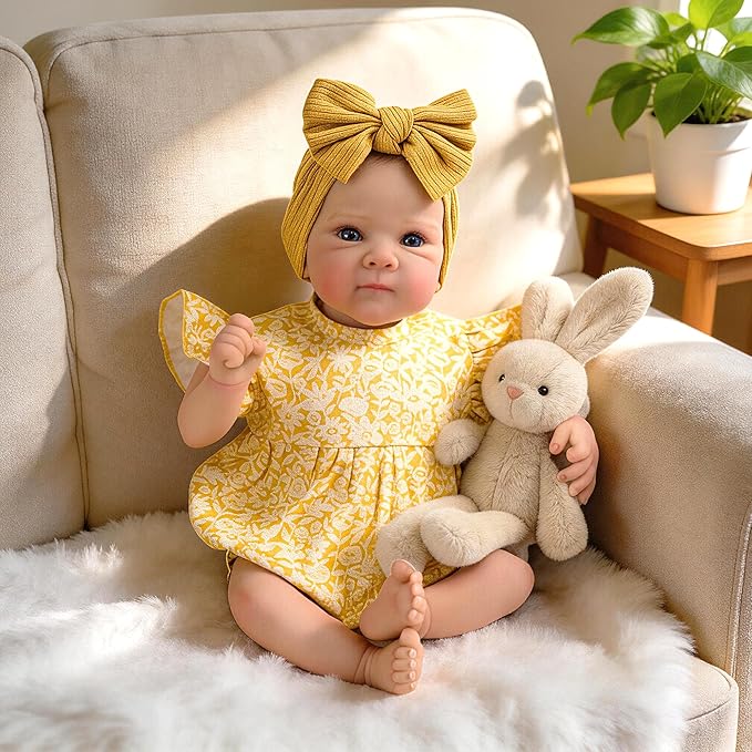 FOCKOF Realistic Reborn Baby Dolls-18 Inch Realistic Baby Doll Girls Soft Cloth Body Reborn Baby with Gift Box for Kids Age 3+