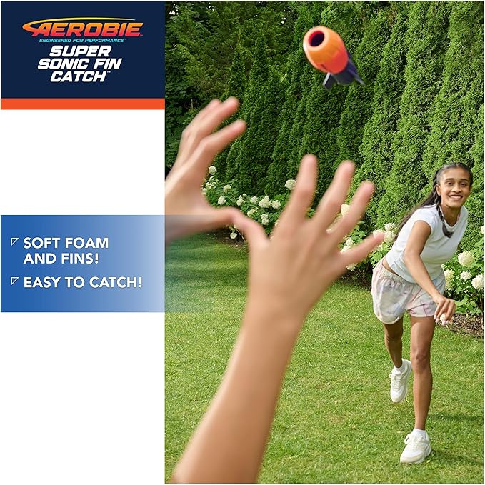 Spin Master Aerobie Super Sonic Fin Catch Football Toy, Aerodynamic Football Toys with Soft Construction, Outdoor Games for Kids Aged 8 & Up, Blue/Orange