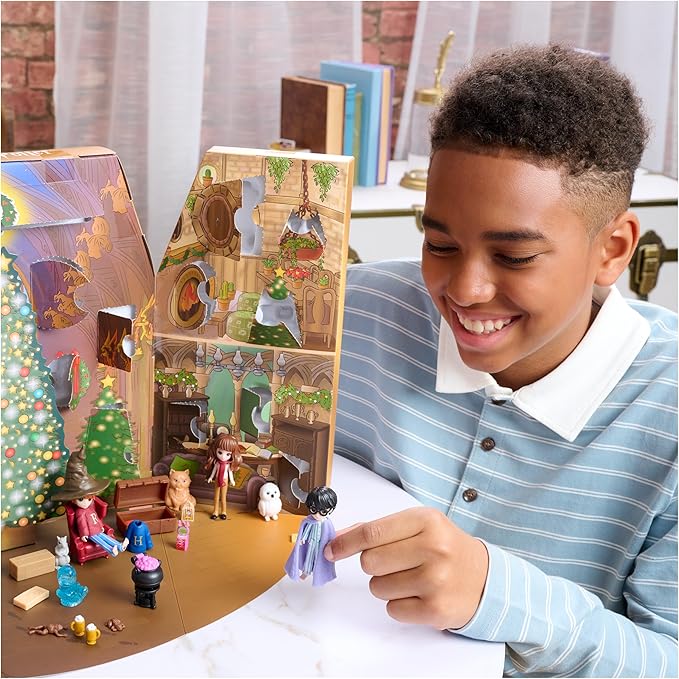 Wizarding World Harry Potter, Magical Minis Advent Calendar 2023 with 24 Gifts, Surprise Toys Christmas Countdown Calendar, Kids Toys for Ages 6 & up