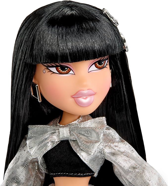 Bratz Charmz Jade Fashion Doll with Collectible Charm Bracelet